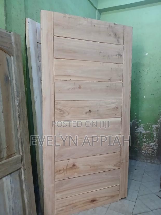 240cm ×120cm Complete Door With Frames and Archatraves · Photo 1