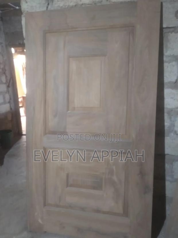 240cm ×120cm Complete Door With Frames and Archatraves · Photo 4