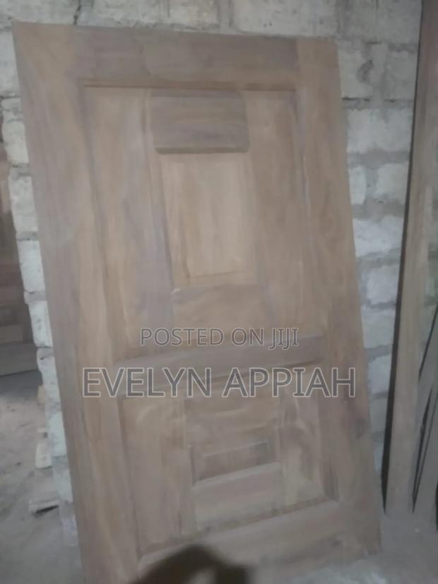 240cm ×120cm Complete Door With Frames and Archatraves · Photo 5