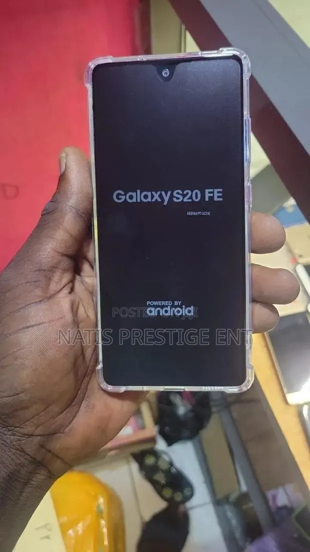 Samsung Galaxy S20 FE 128 GB Black · Photo 1
