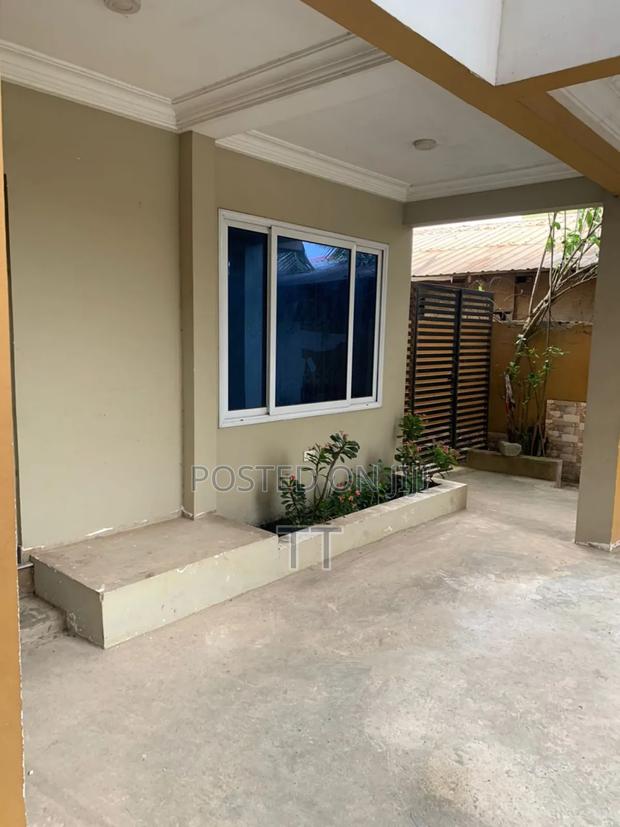 1bdrm Apartment in Teshie Camp for rent · Photo 2