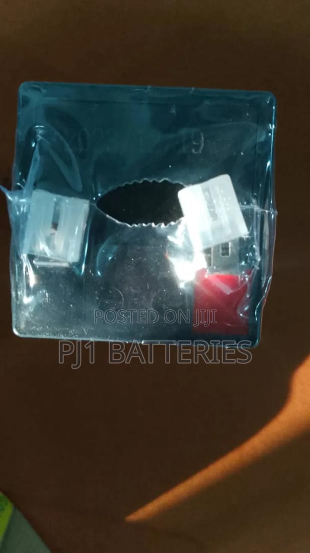 4v 4AH Battery · Photo 3