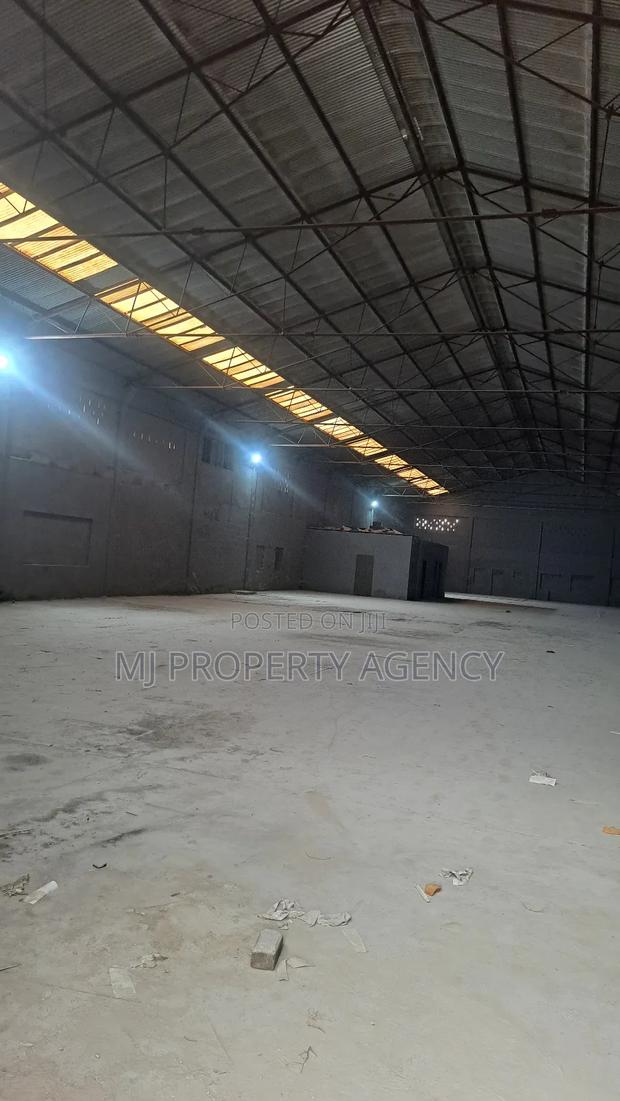 1800 SQM Warehouse at North Industrial Area · Photo 2