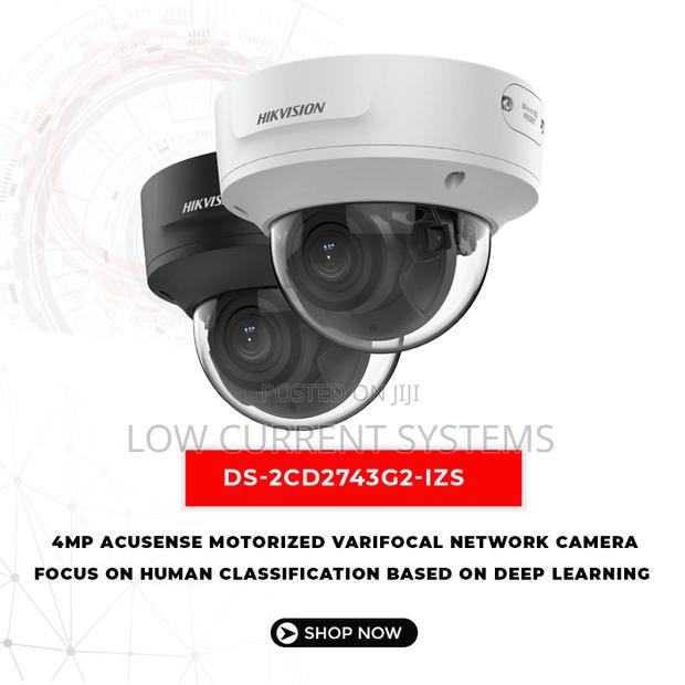 Hikvision 4 MP Acusense Motorized Varifocal Dome CAMERA IP · Photo 1