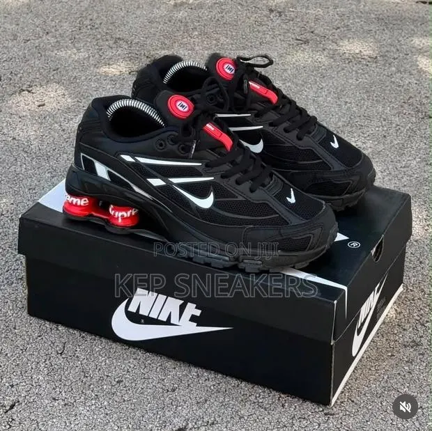 Nike X Supreme Shox Ride 2 · Photo 1