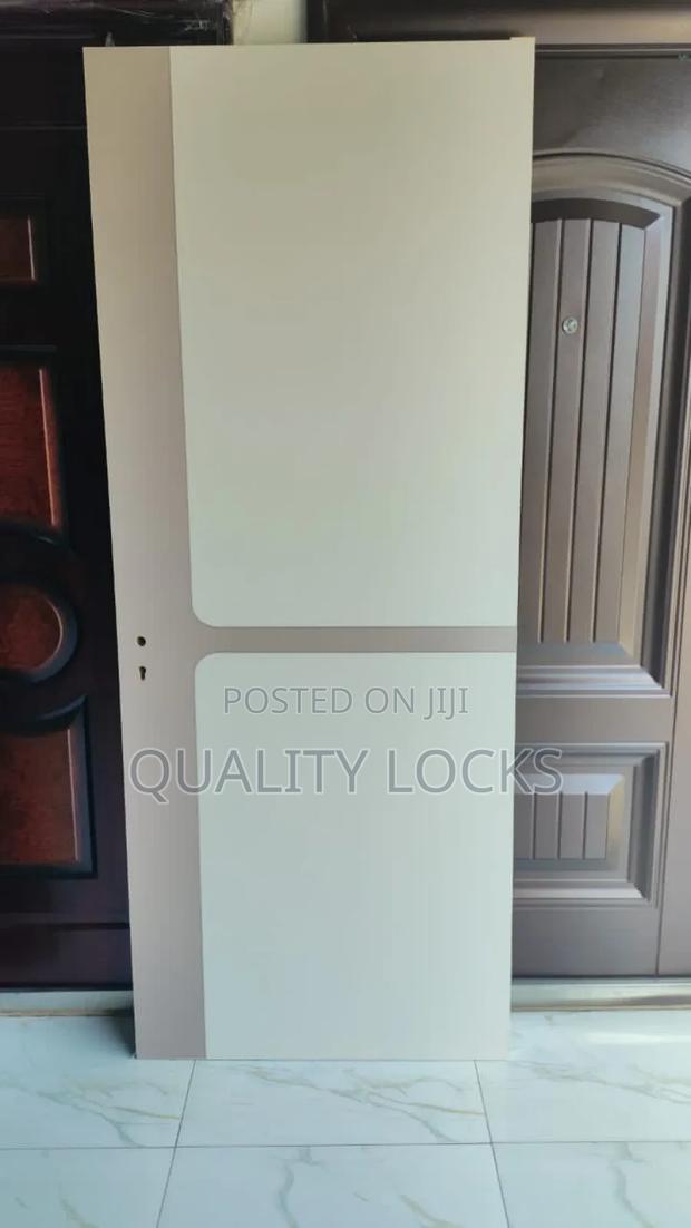 Quality Full Wooden Doors With All Accessories · Photo 2