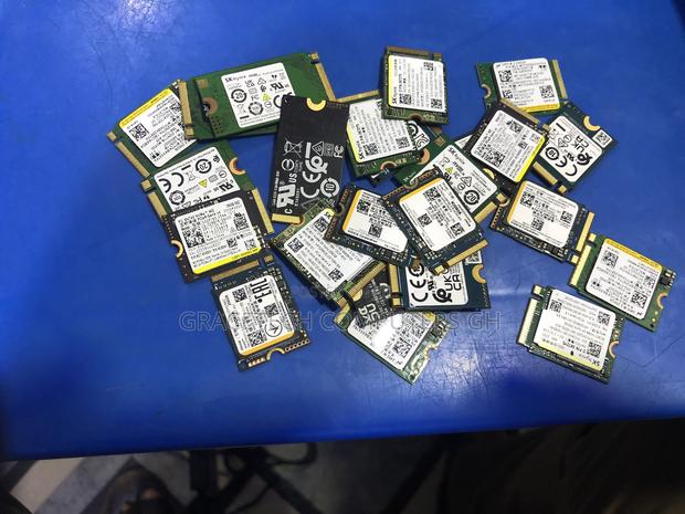 256gb M.2 Nvme 2240 Ssd(Short M.2) · Photo 2