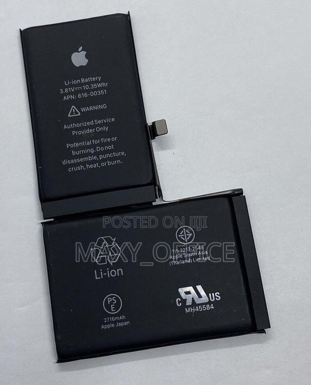 iPhone X Battery Replacement (Original) · Photo 4