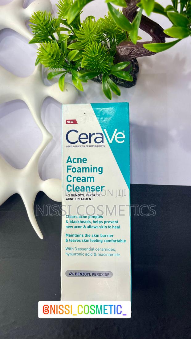 Foaming Cleanser · Photo 1