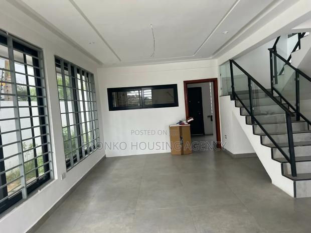 3bdrm House in Bronko Housing, Spintex for rent · Photo 3