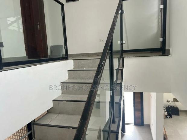 3bdrm House in Bronko Housing, Spintex for rent · Photo 5