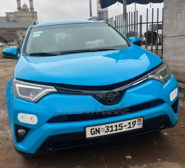 Toyota RAV4 2017 Blue · Photo 1