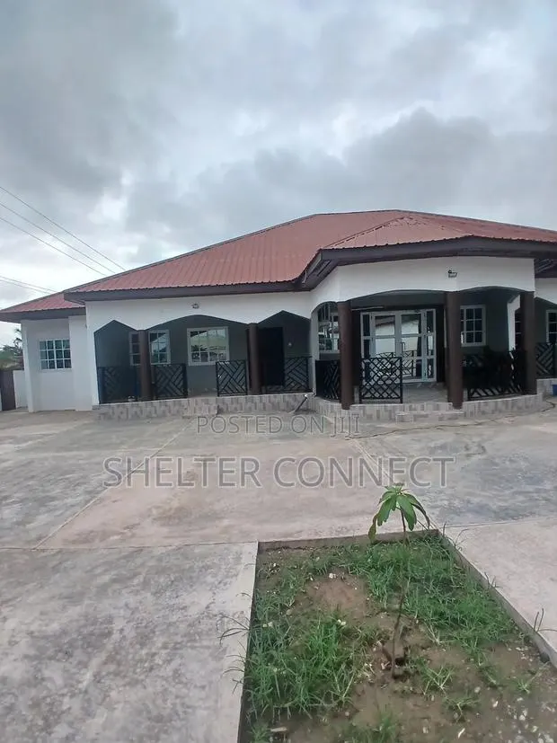 3bdrm Bungalow in Oyatifa, Ghana Flag for rent · Photo 1