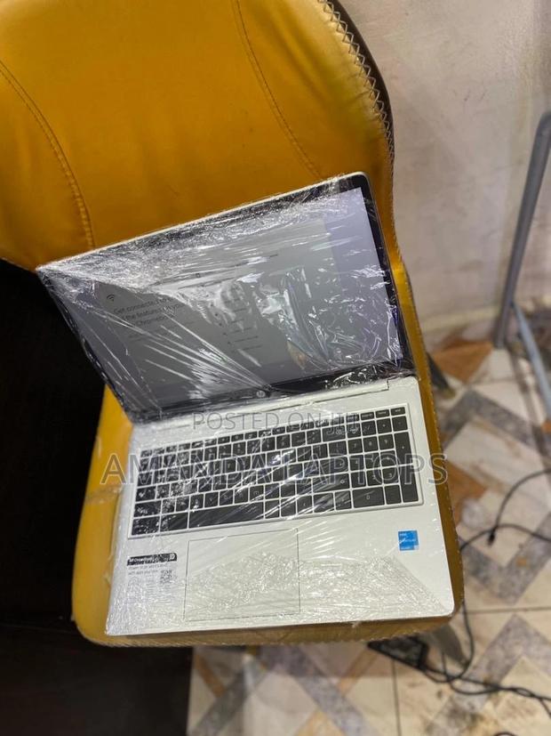 New Laptop HP 15-Dy1031wm 4GB Intel Pentium SSD 60GB · Photo 2
