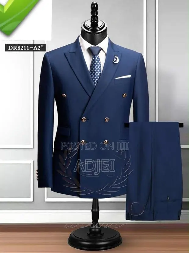 Suit and Accessories · Photo 1