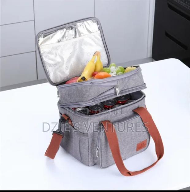 Durabl Dual Layer Lunch Bag · Photo 2