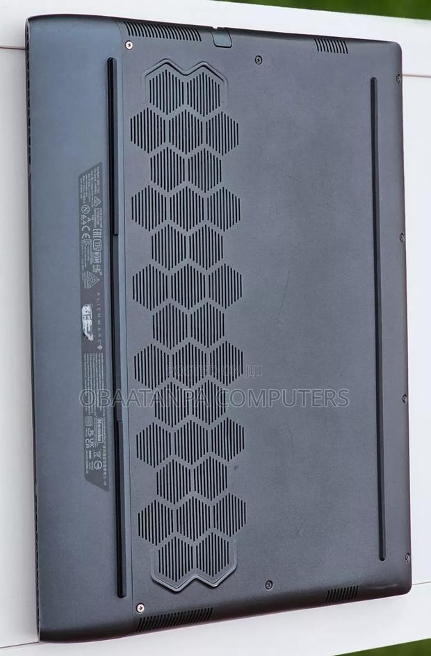 Laptop Dell Alienware M15 R6 16GB AMD Ryzen 9 SSD 512GB · Photo 7