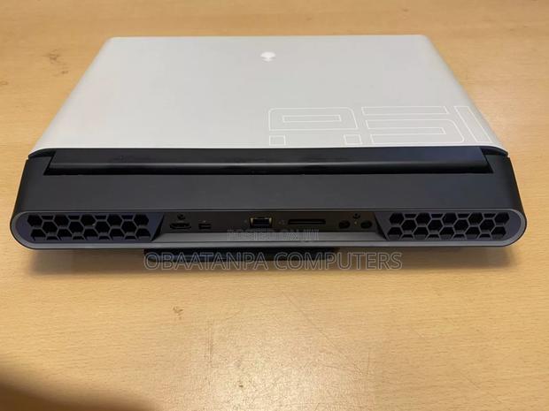 Laptop Dell Alienware 17 32GB Intel Core I9 SSD 512GB · Photo 6