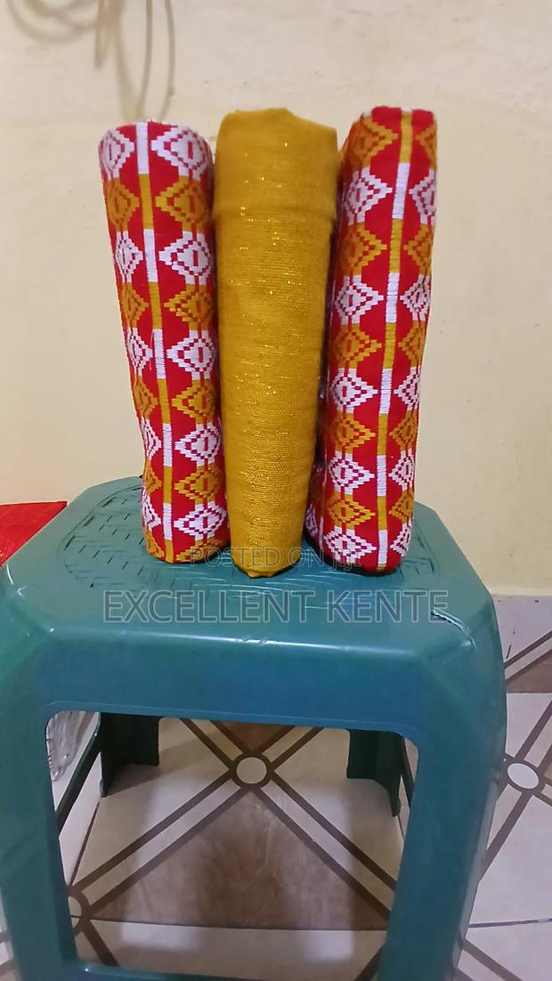 Quality Handwoven Kente 6-Yards · Photo 4