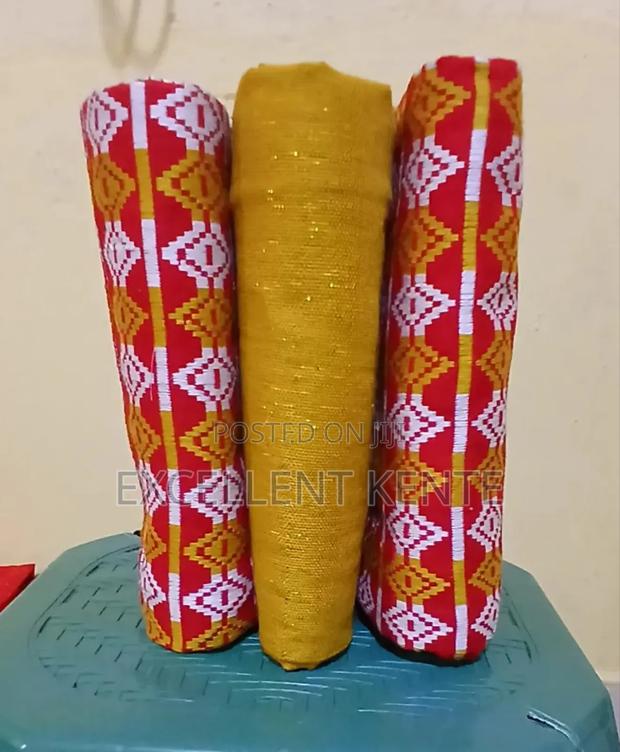 Quality Handwoven Kente 6-Yards · Photo 2