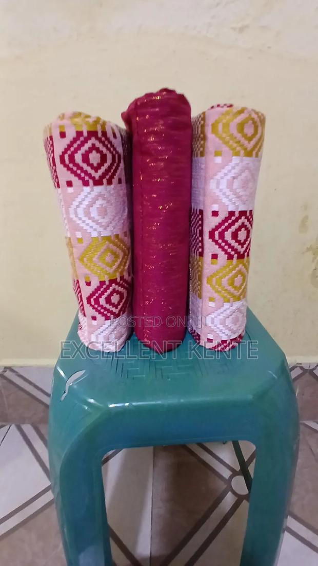 Handwoven Kente · Photo 5