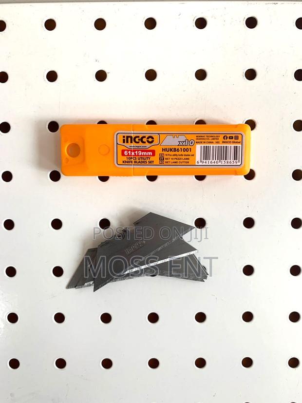 10 PCS Utility Knife Blades Set - Hukb61001 · Photo 1