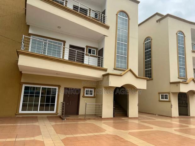 3bdrm Apartment in East Legon for rent · Photo 2