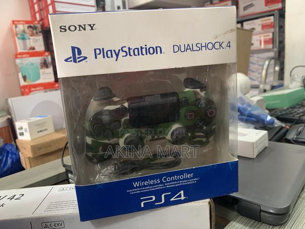 Playstation 4 Controller · Photo 1