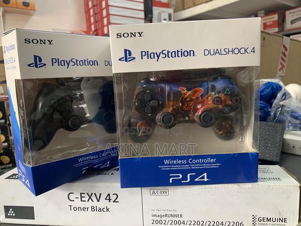 Playstation 4 Controller · Photo 2