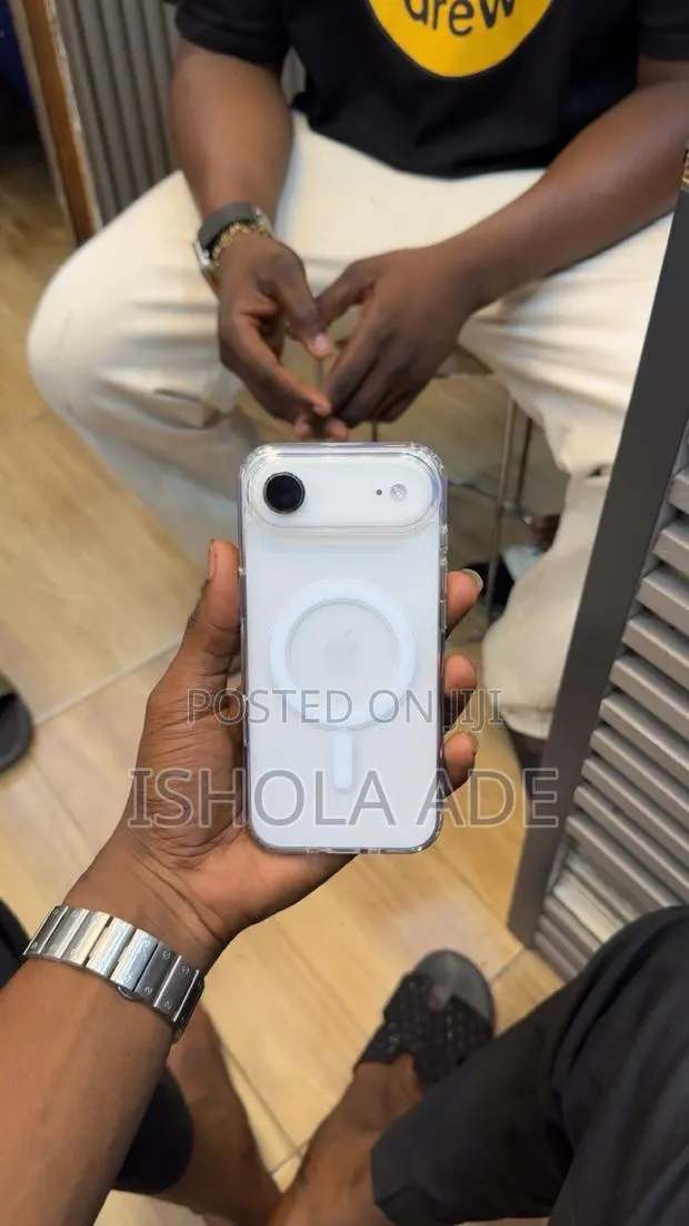Apple iPhone Air 256 GB · Photo 1