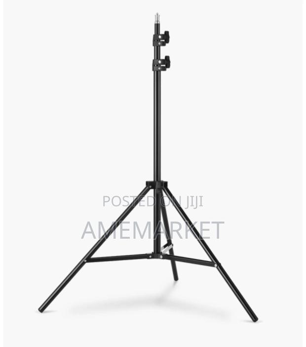 Heavy-Duty Metal Light Softbox Photo Studio Tripod Stand - 8806 · Photo 1