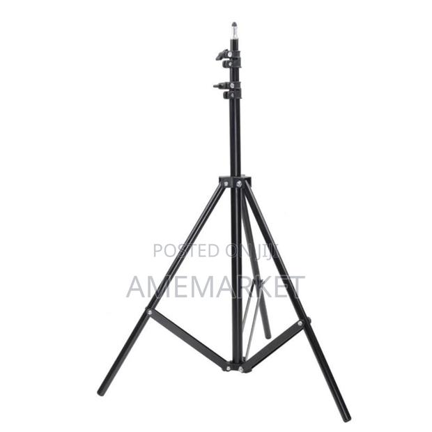 Heavy-Duty Metal Light Softbox Photo Studio Tripod Stand - 8806 · Photo 2