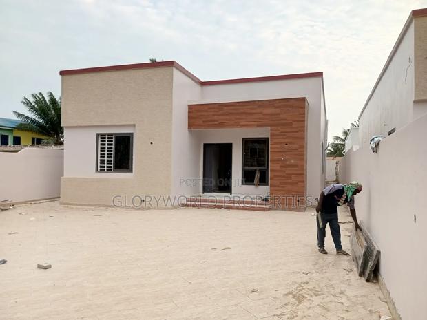 4bdrm House in Spintex for sale · Photo 3