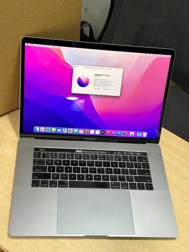 New Laptop Apple MacBook Pro 2017 16GB Intel Core I7 SSD 256GB · Photo 1