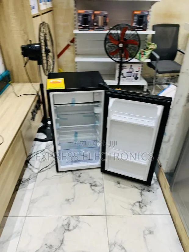Easy to Clean Single Door Fridge Pearl 80l · Photo 1