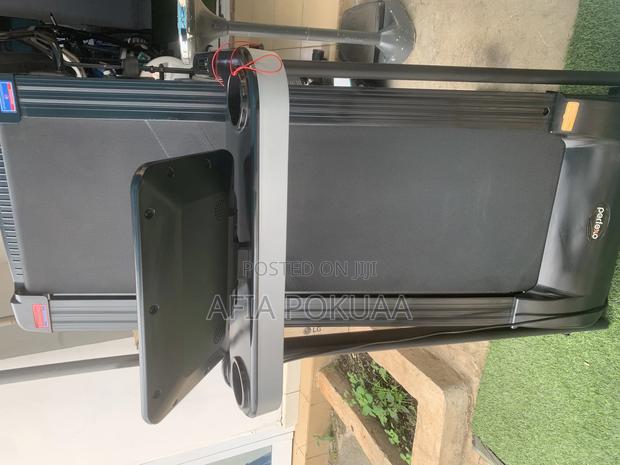 Treadmill Machine · Photo 3