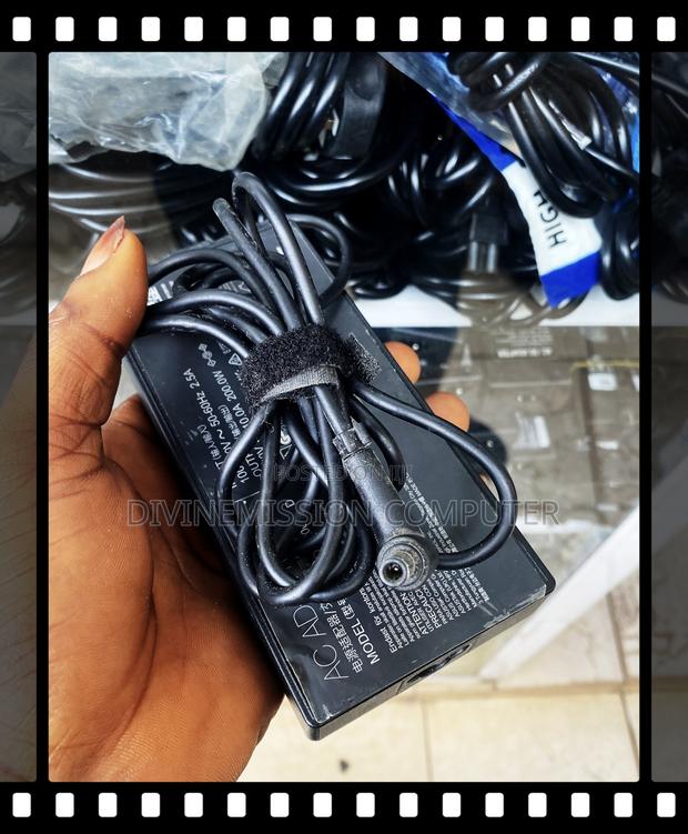 Original ASUS 20v~10A 200w AC Adapter for Asus Zen Book. · Photo 2
