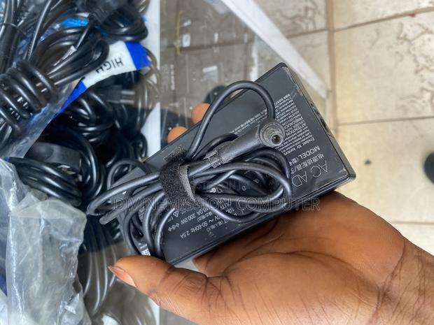 Original ASUS 20v~10A 200w AC Adapter for Asus Zen Book. · Photo 4