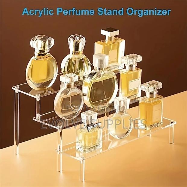 3,4 and 5 Tier Acrylic Display Stand · Photo 3