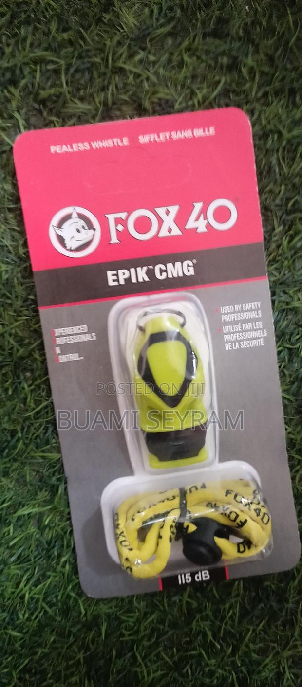 Whistle Fox 40 · Photo 3