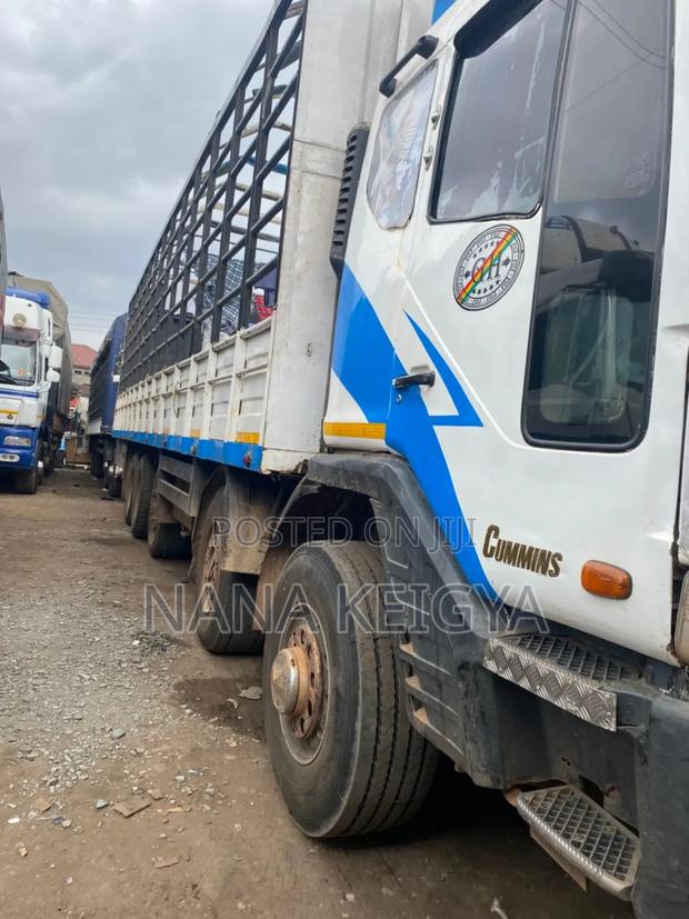 Cargo Truck Rentals · Photo 3
