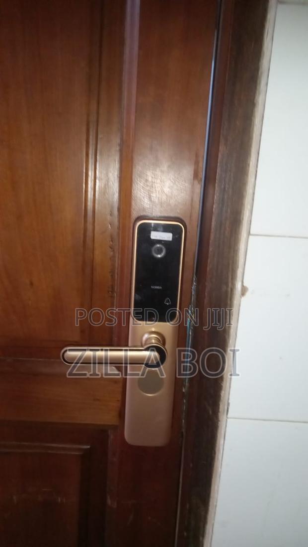 Digital Fingerprint Lock- Camera Door Lock · Photo 2