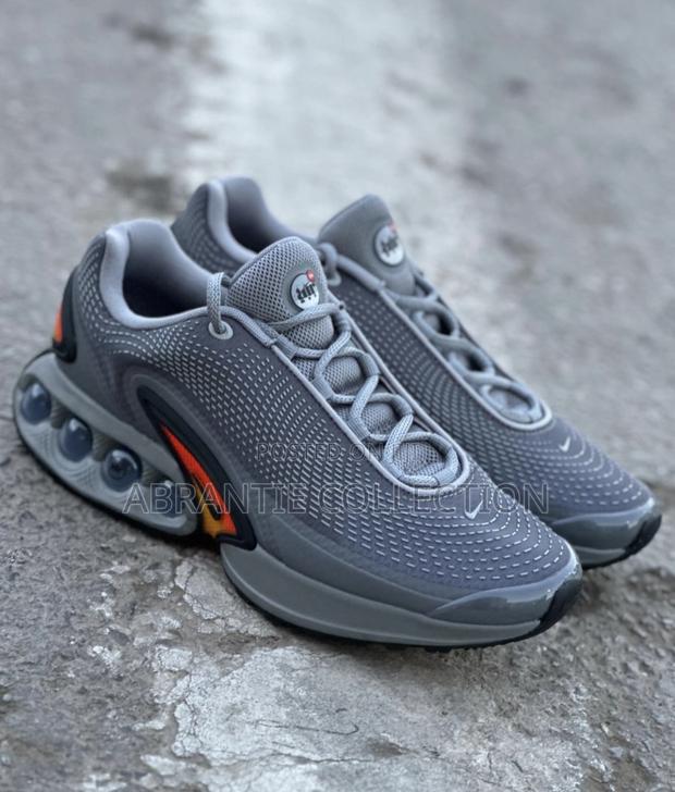 Nike Air Max Dn Sneaker · Photo 1