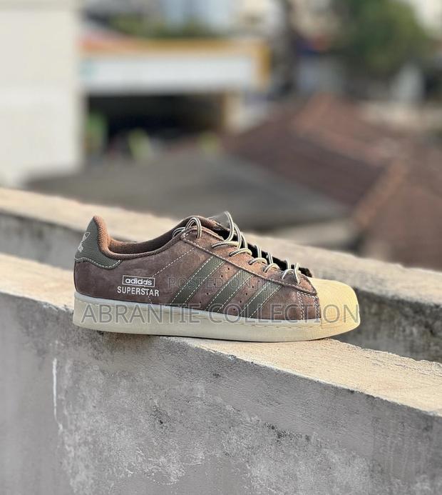Adidas Superstar Brown Suede · Photo 3