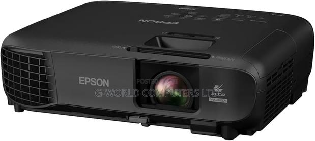 Epson Pro Ex9220 3600l Wuxga 1080p + Projector · Photo 1