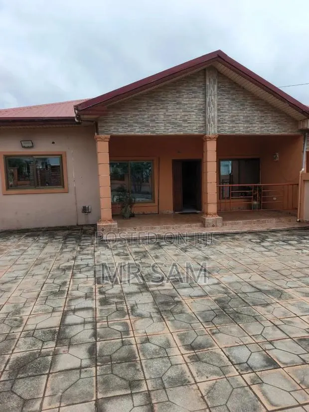 3bdrm House in Sam Properties, West Hills Mall Area for rent · Photo 1