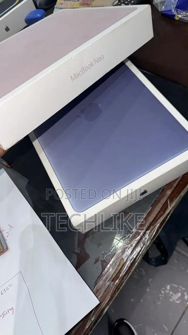 New Laptop Apple MacBook Neo 2026 8GB Apple M1 SSD 512GB · Photo 1