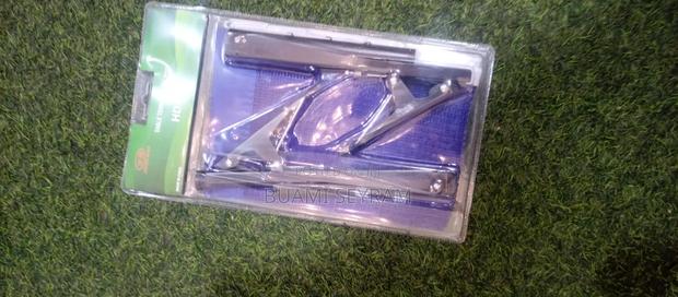 Table Tennis Net and Stand · Photo 5