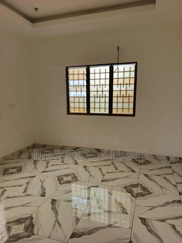 1bdrm Apartment in The Dorns Properties, New Town for rent · Photo 3