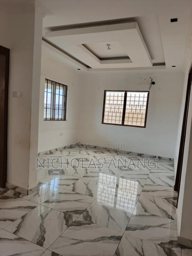 1bdrm Apartment in The Dorns Properties, New Town for rent · Photo 6